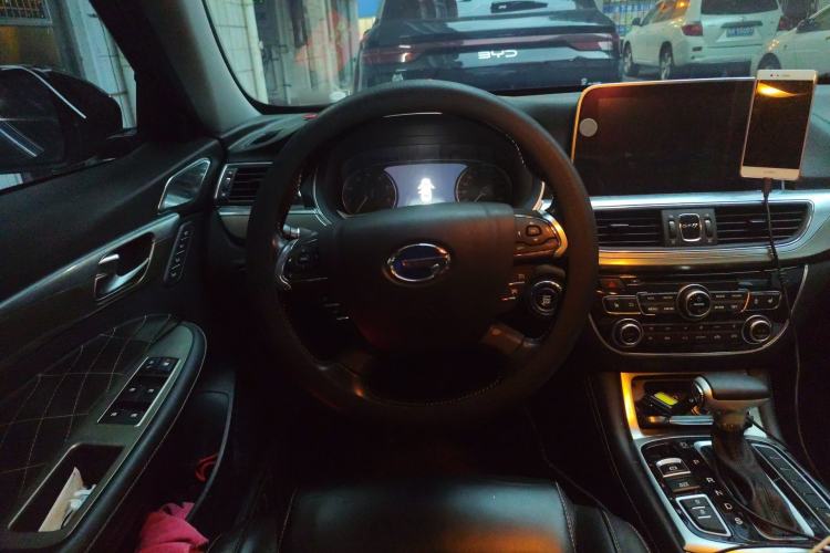 Used GAC Trumpchi GA8 2017 320T Luxury Edition Steering Wheel