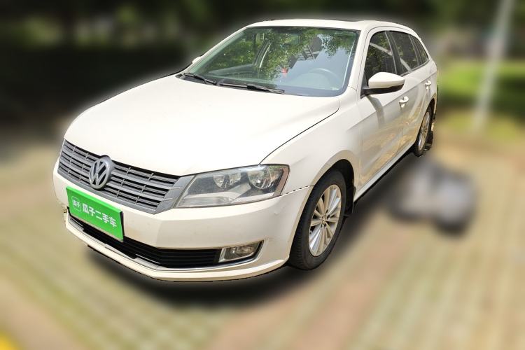 Used Volkswagen Gran Lavida 2013 1.6L Manual Comfort Model