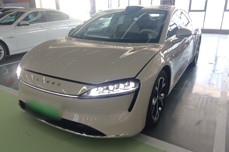 Used Hima Luxeed S7 2025 855 km Max