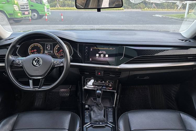 Used Volkswagen Passat 2020 Facelift 330TSI Elite Edition China VI Standard