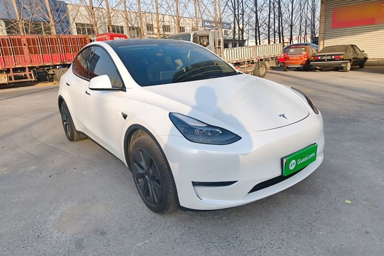 Used Tesla Model Y 2023 Long-Range All-Wheel-Drive Version