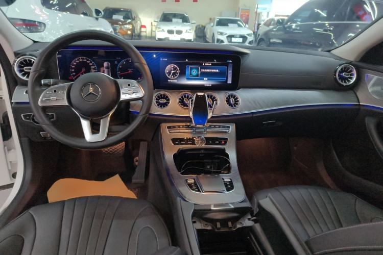 Used Mercedes-Benz CLS 2018 CLS 300 Luxury Model
