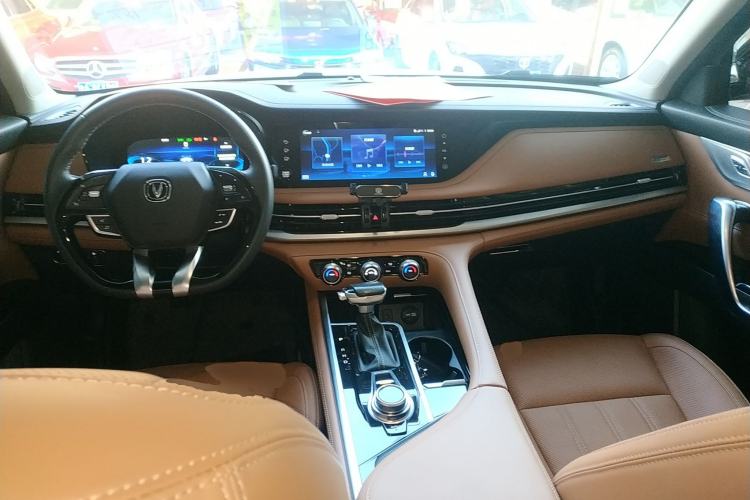 Used Changan CS95 2021 2.0T Four-Wheel Drive Luxury Version
