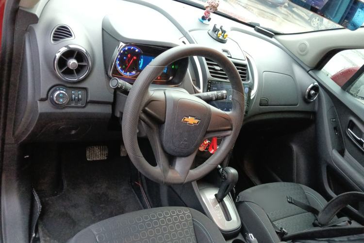 Used Chevrolet Trax 2016 1.4T Automatic Two-Wheel Drive Comfort Version with Sunroof
