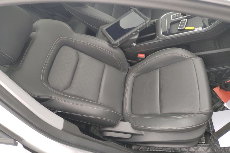 Used Chery Tiggo 8 2022 1.5 TCI Automatic Exclusive Edition 5 Seats Right Front Seat