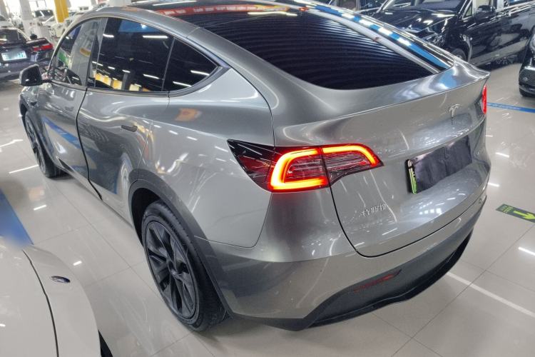 Used Tesla Model Y 2024 Long-Range All-Wheel-Drive Version Rear Left 45 Deg