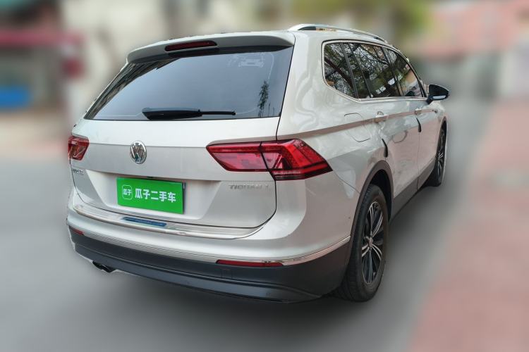 Used Volkswagen Tiguan L 2017 330TSI Automatic Two-Wheel Drive Flagship Edition Rear Right 45 Deg