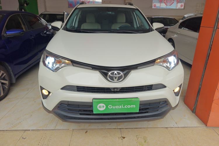 Used Toyota RAV4 2016 2.0L CVT Two-Wheel Drive Fashion Edition China V Standard