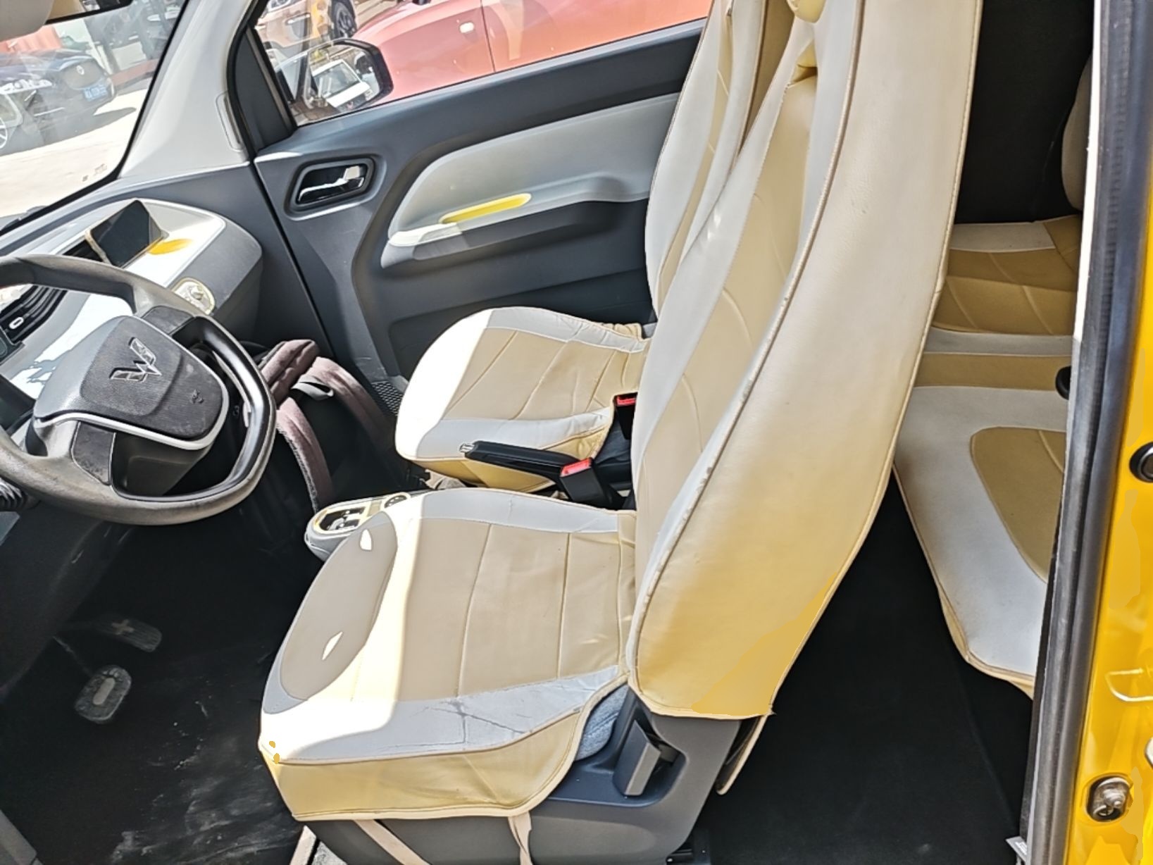 Interior delantero
