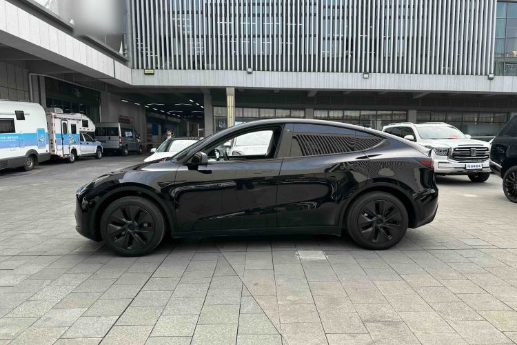 Used Tesla Model Y 2023 Rear-Wheel-Drive Version
