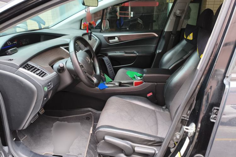 Used Honda Jade 2013 1.8L automatic Comfort version 5 seats