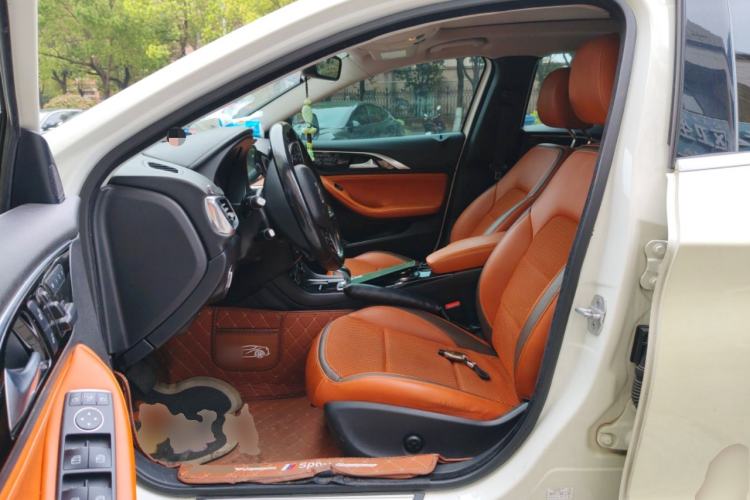 Used Infiniti QX30 2017 2.0T Four-Wheel Drive Sport Edition
