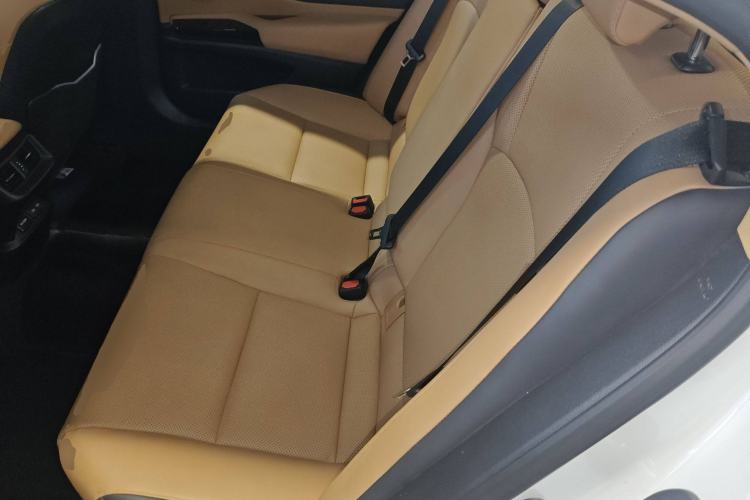 Used Lexus ES 2023 200 Excellence Edition