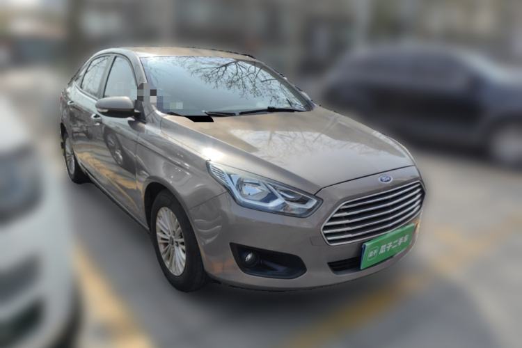 Used Ford Escort 2015 1.5L Manual Comfort Model Front Right 45 Deg