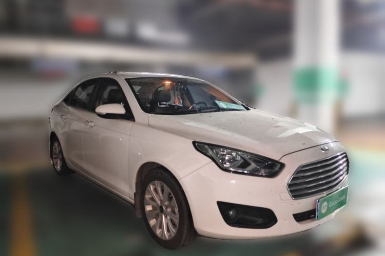 Used Ford Escort 2017 Happiness Edition 1.5L Automatic Fashion Version Front Right 45 Deg