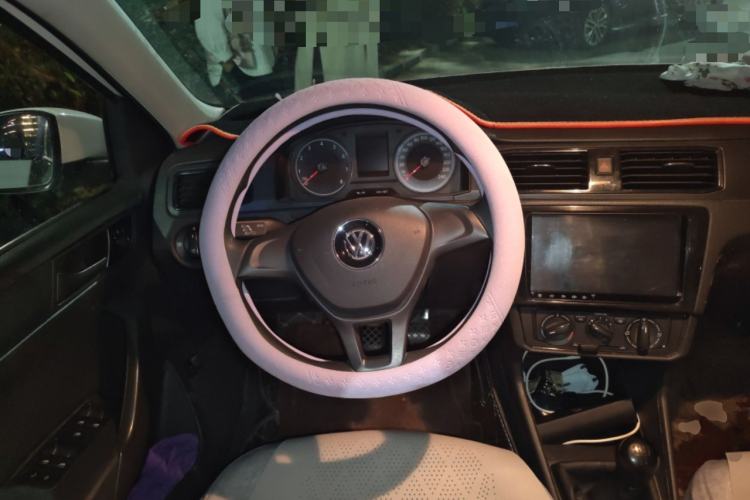 Used Volkswagen Santana 2016 1.4L Manual Fashion Edition Steering Wheel