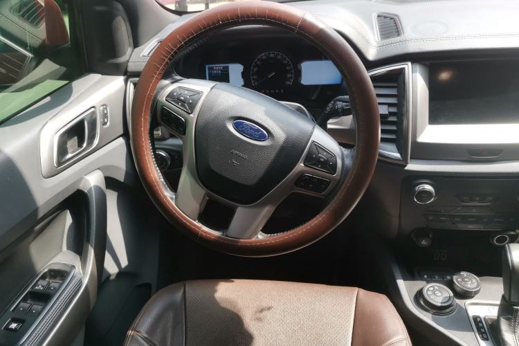 Used Ford Everest 2017 2.0T Gasoline Automatic 4x4 Luxury Edition 7 Seats
