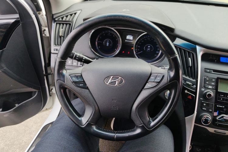 Used Hyundai Sonata 2015 Classic 2.0L Automatic Luxury Edition