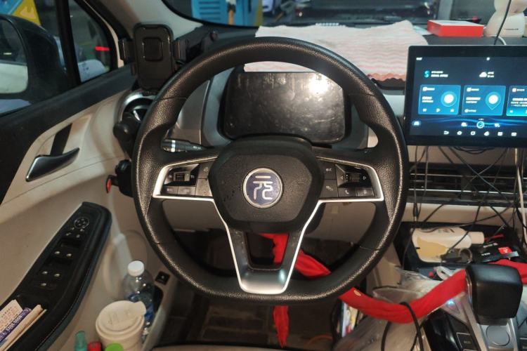 Used BYD Yuan Pro 2023 401KM Luxury Version
