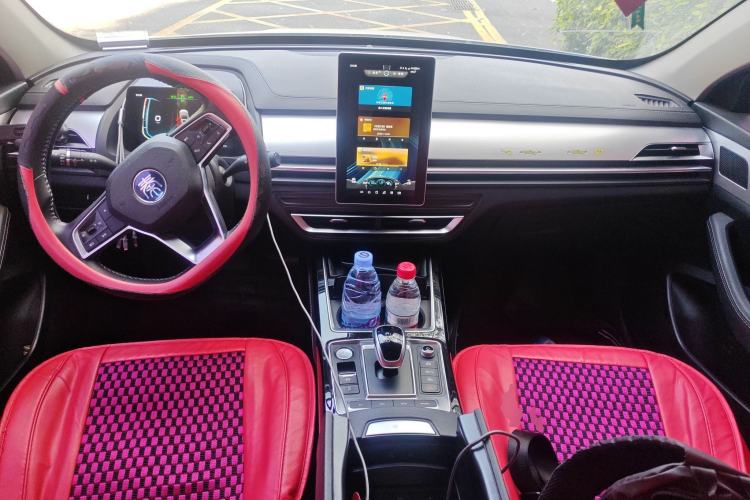 Used BYD Qin Pro New Energy 2019 DM Super Edition 1.5TI Automatic Smart Connect X-Trail Model China VI Standard Center Console