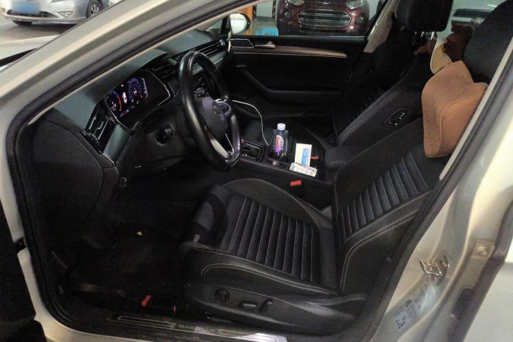 Used Volkswagen Magotan 2020 330TSI DSG Leading Model Left Front Seat