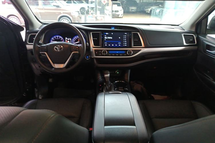 Used Toyota Highlander 2018 2.0T Four-Wheel Drive Prestige Version 7 Seats China VI Standard
