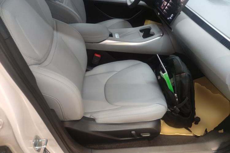 Used XPeng MONA M03 2025 600 with Ultra-Long Range Max Right Front Seat