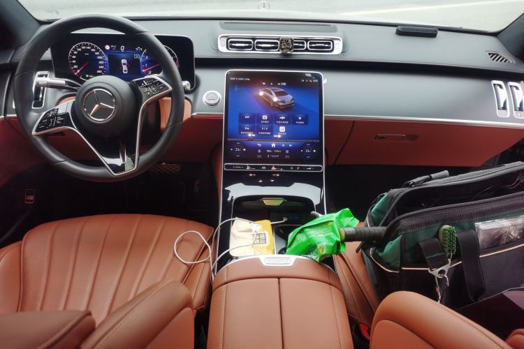 Used Mercedes-Benz S-Class 2024 S 400 L Business Model Center Console