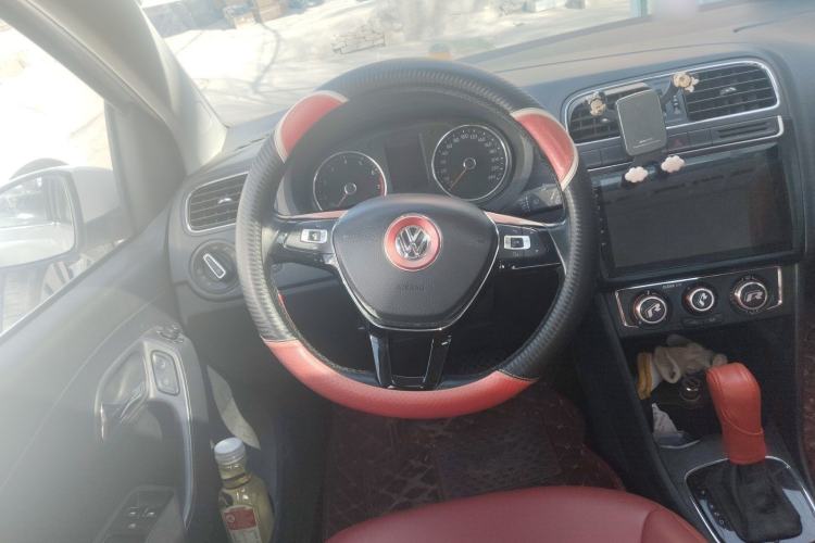 Used Volkswagen Polo 2016 1.6L Automatic Comfort Model