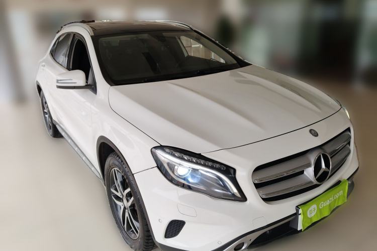 Used Mercedes-Benz GLA 2016 GLA 200 Fashion Model Front Right 45 Deg