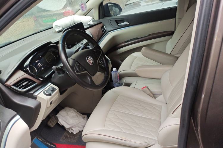 Used Buick GL8 2021 Land Cruiser Executive Class 652T Luxury Model