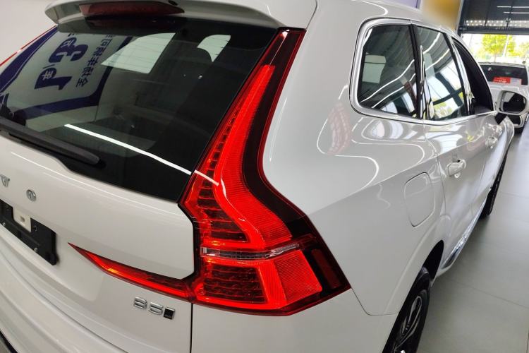 Used Volvo XC60 2023 B5 4x4 Smart Luxury Edition