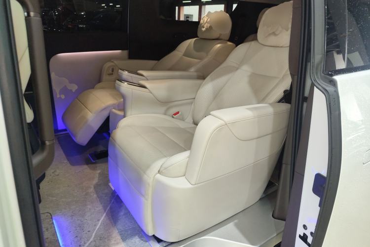 Used Li Auto MEGA 2024 Ultra Model