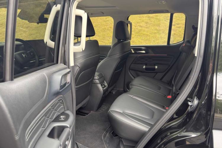 Used Tank 300 2025 2.0T Conqueror
