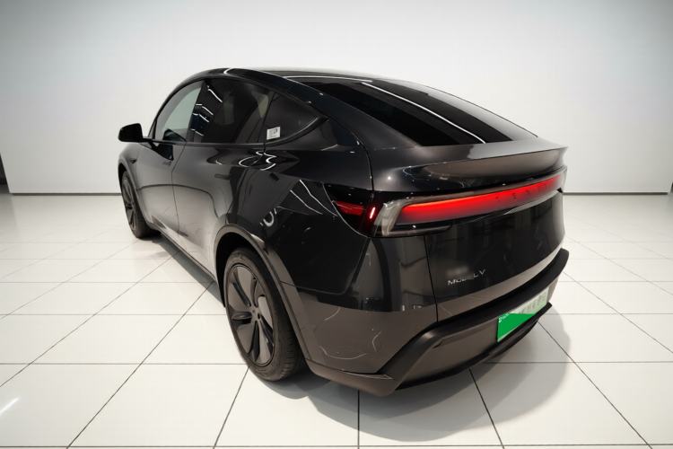 Used Tesla Model Y 2025 Rear-Wheel-Drive Version Exterior 2