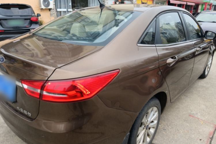 Used Ford Escort 2015 1.5L Automatic Fashion Model
