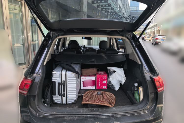 Used Volkswagen Tiguan L 2018 Facelift 330TSI Automatic Two-Wheel Drive Luxury Edition Trunk