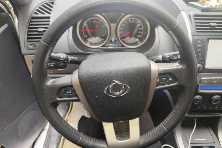 Used Geely Auto GX7 2014 2.0L Manual Luxury Version
