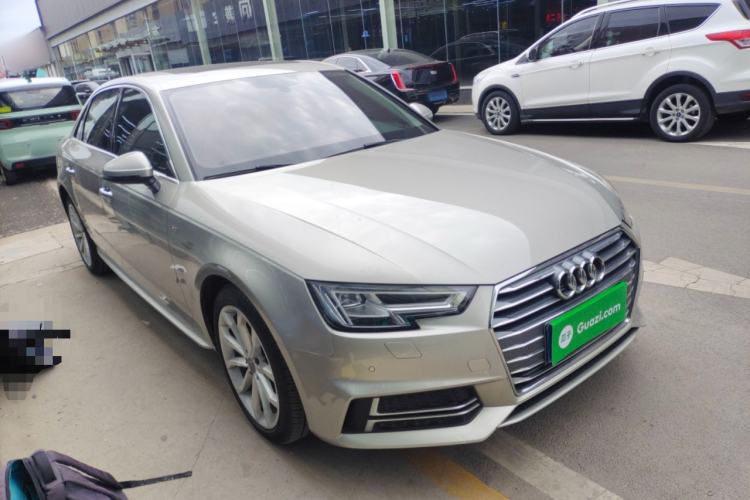 Used Audi A4L 2018 30th Anniversary Edition 40 TFSI Fashion Model Front Right 45 Deg