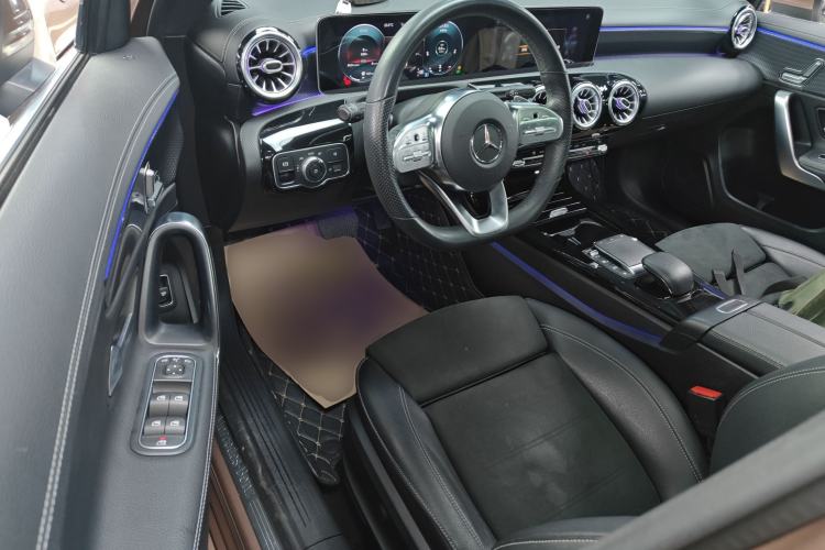 Used Mercedes-Benz A-Class 2020 Restyled A 200 L Sport Sedan Fashion Version