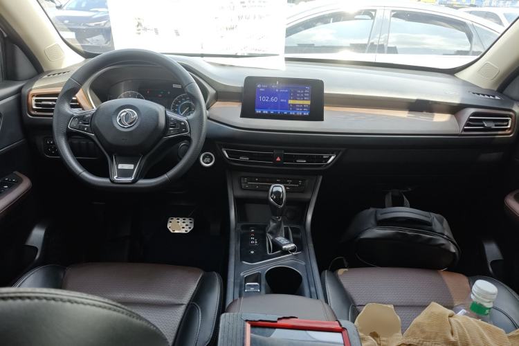 Used Dongfeng Fengon S560 2021 Revised 1.5T CVT Elite Version Center Console