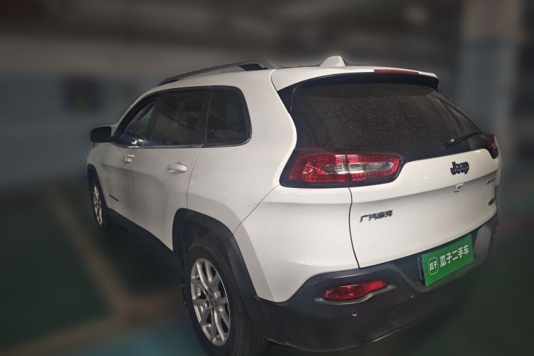 Used Jeep Cherokee 2016 2.0L Superior Edition Rear Left 45 Deg
