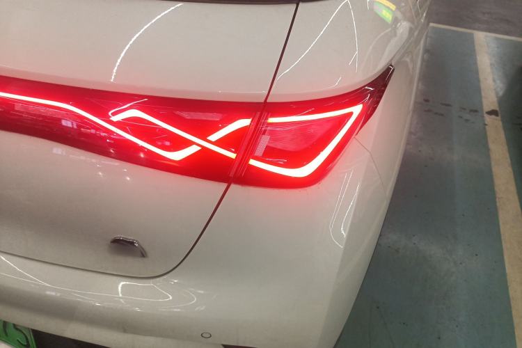 Used BYD Dolphin 2023 420 km Fashion Edition
