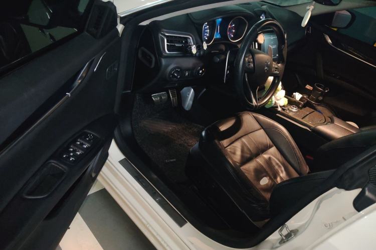 Used Maserati Ghibli 2018 3.0T Sport Edition
