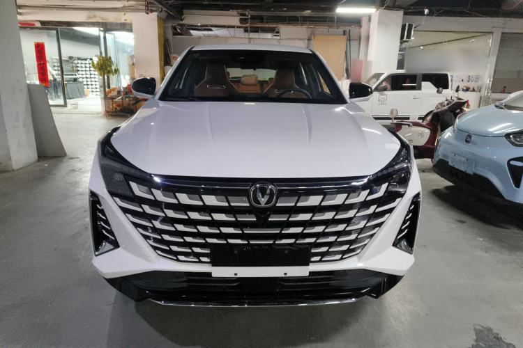 Used Changan UNI-Z New Energy 2024 Blue Whale Smart Electric iDD 125km Leading Model
