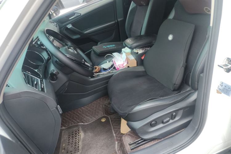 Used Volkswagen Tiguan L 2018 330TSI Automatic Two-Wheel Drive Luxury Edition Left Front Seat