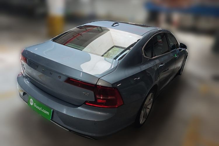Used Volvo S90 2018 T4 Zhiyuan Edition Rear Right 45 Deg