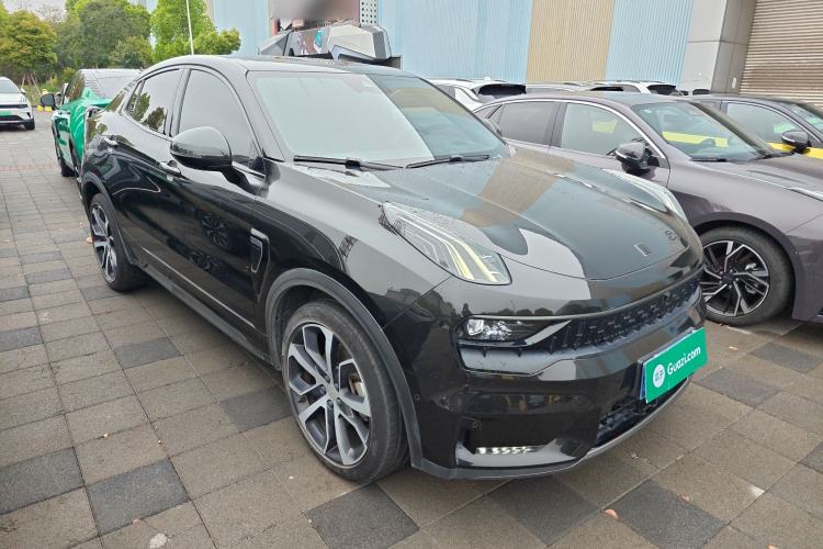 Used Lynk & Co 05 2020 2.0TD Four-Wheel Drive HypeHalo Front Right 45 Deg