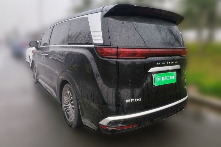 Used Denza D9 2022 DM-i 1040 Prestige Model