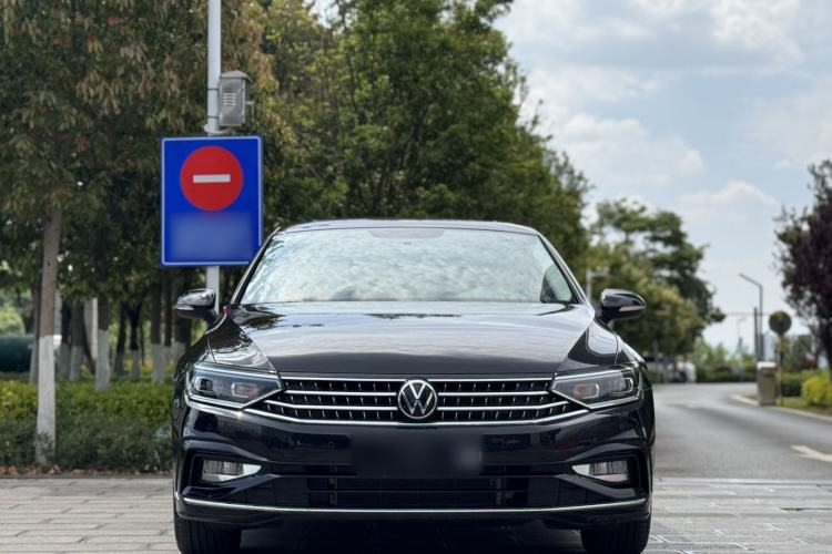 Used Volkswagen Magotan 2023 2 Million Units Limited-Edition 280TSI DSG Comfort Version Exterior 5